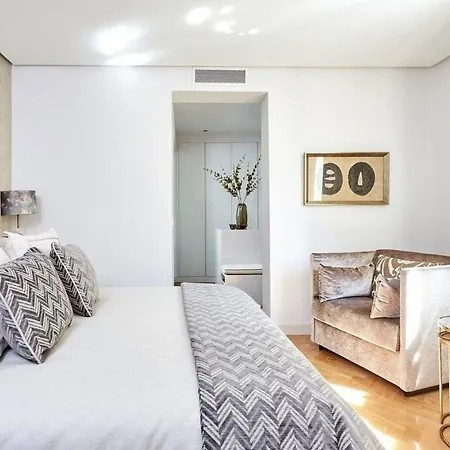Apartment 3br With A Great Location - What'app - 0039-3512-039-610 - For Reservations! Milan