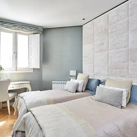 Apartment 3br With A Great Location - What'app - 0039-3512-039-610 - For Reservations! *